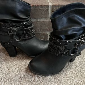 Not Rated - Black studded boots
